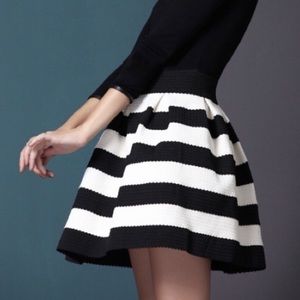 Black and white pull on skirt
